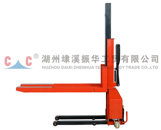 CONVENIENT FORKLIFT